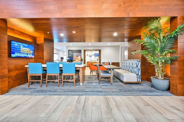 Holiday Inn Express Palestine by IHG