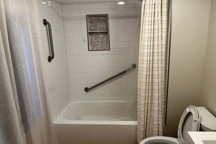 Room 14 of 34