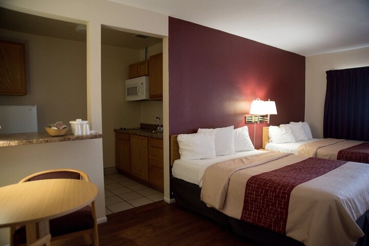 Room 12 of 34