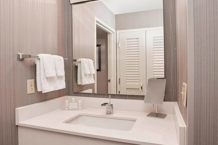 Courtyard by Marriott Detroit Pontiac / Auburn Hills