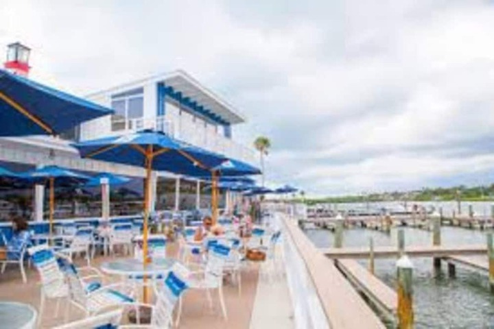 Heated Pool Close to St. Pete Tampa Pet Friendly