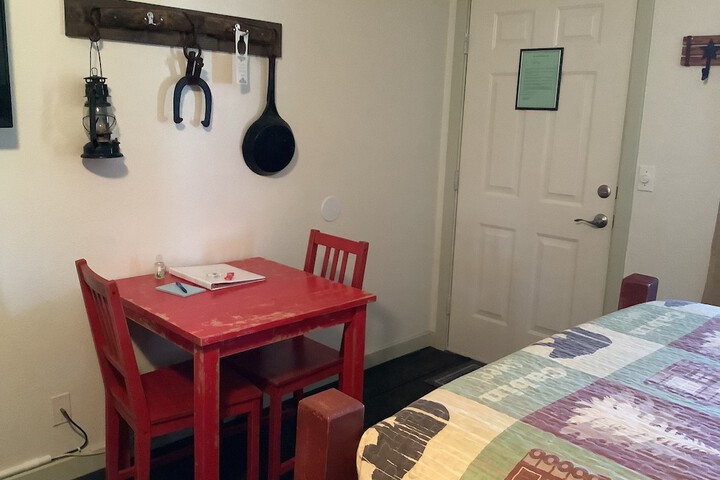 Room 165 of 200