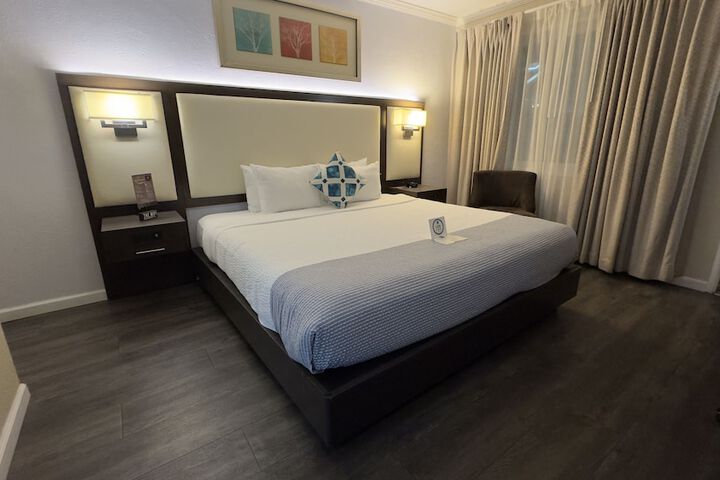 Room 28 of 37