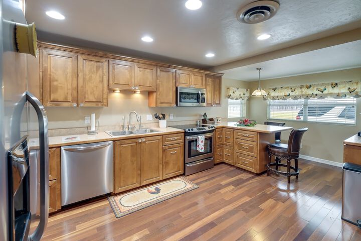 Peaceful Artesia Vacation Rental w / Orchard Views!