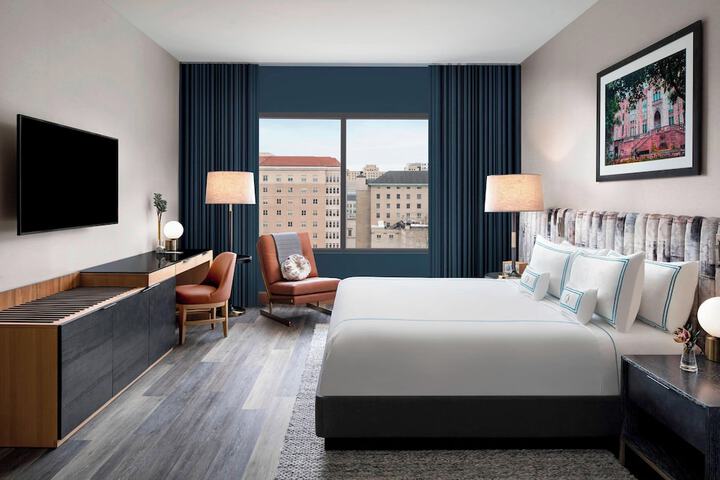 The Oaklander Hotel Autograph Collection