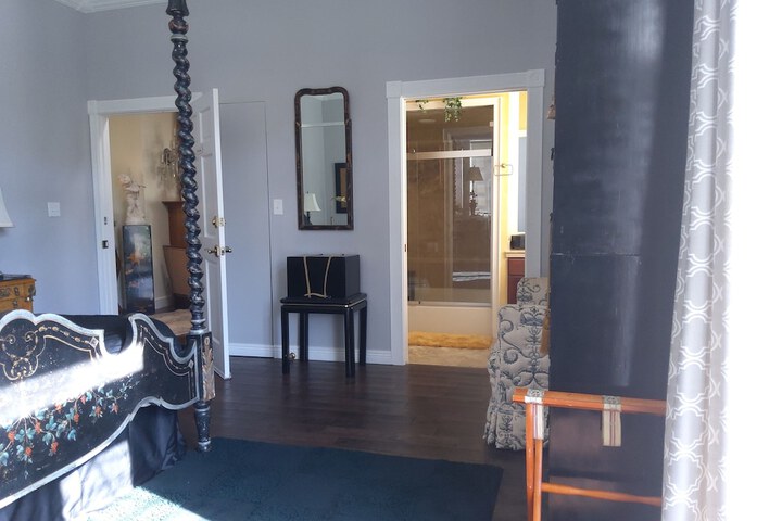 Room 33 of 58