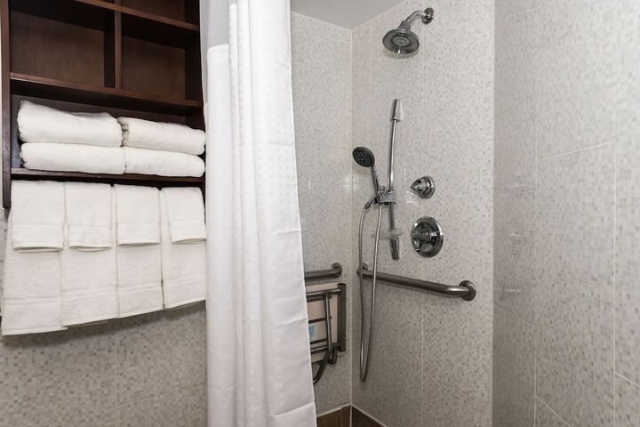 Holiday Inn Express Washington DC N-Silver Spring by IHG