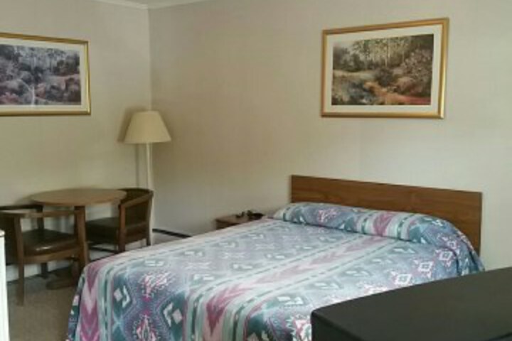 Valley Motel
