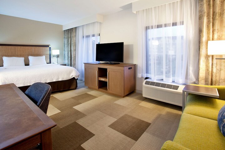 Room 12 of 30