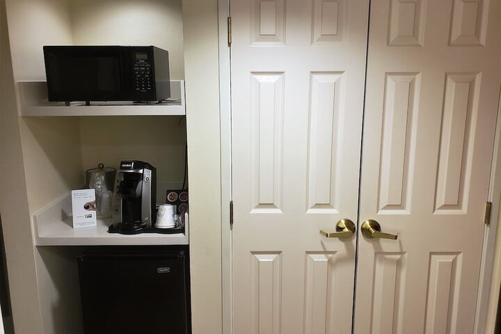 Room 11 of 46