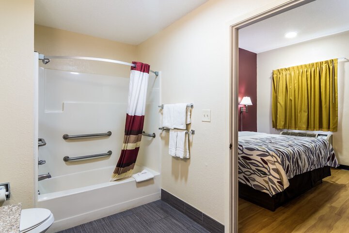 Room 28 of 31