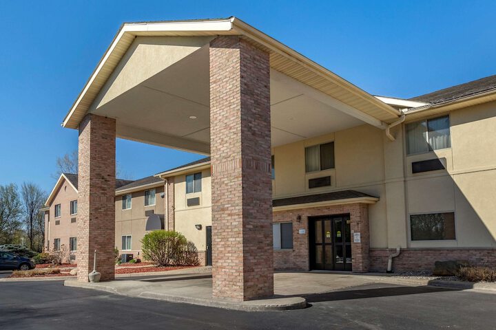Hotel 5 of 56