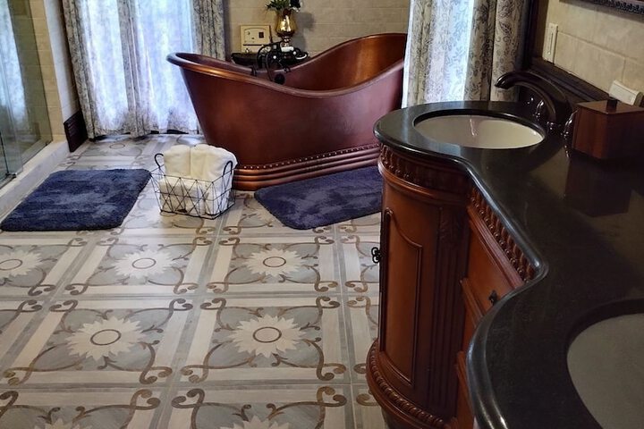 Room 7 of 17