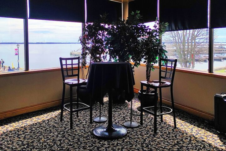 Confederation Place - Hotel