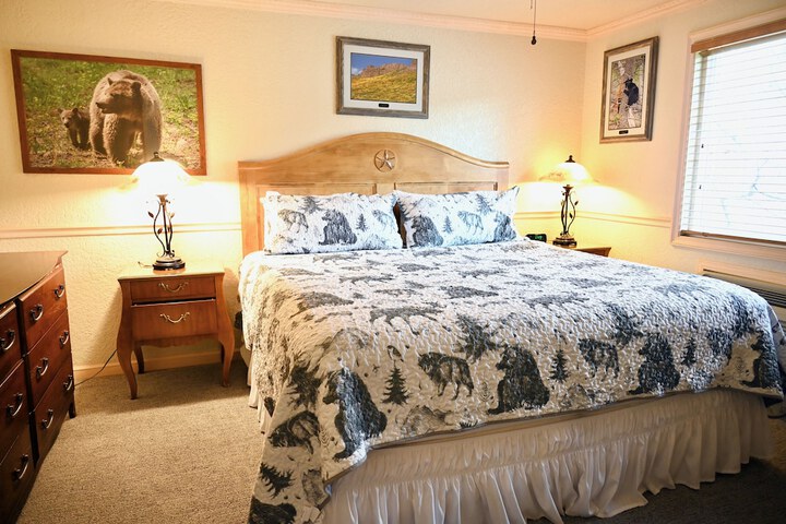 Yellowstone Gateway Inn