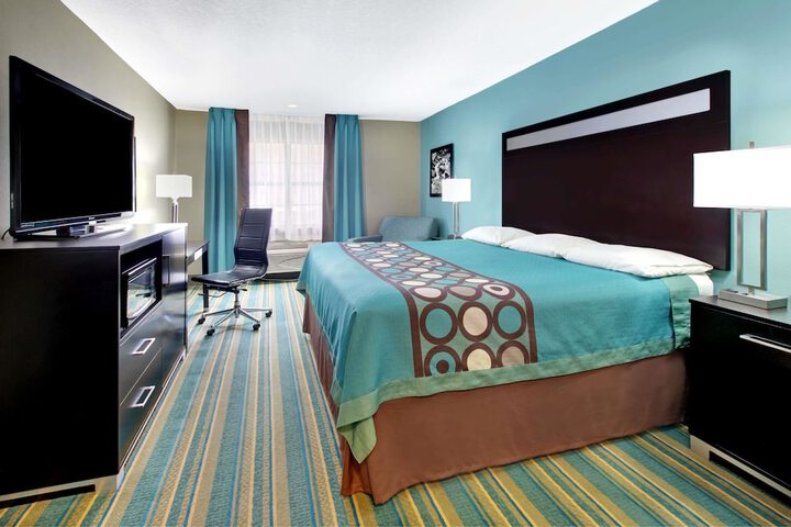 Room 14 of 15