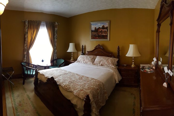 Room 10 of 22