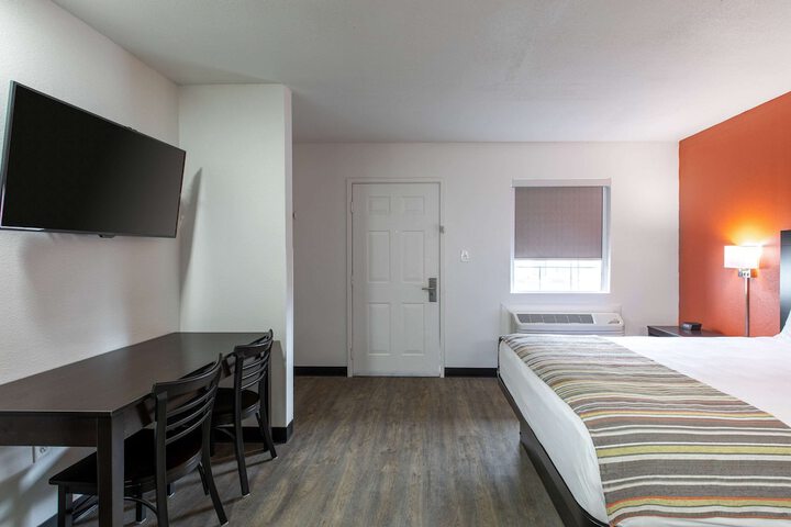 Room 37 of 38