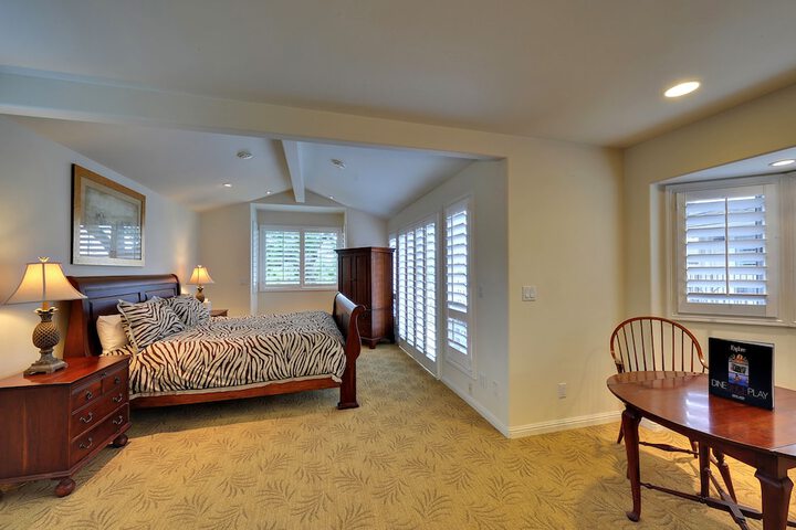 Room 26 of 64