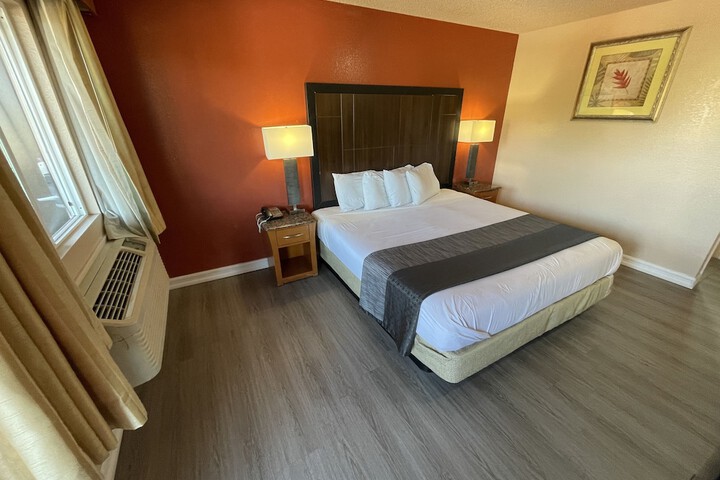 Pacific Inn