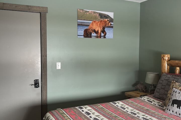 Room 9 of 33