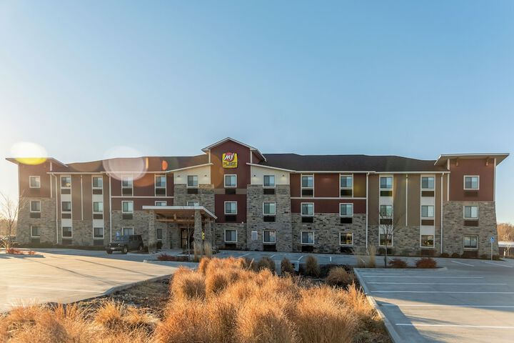 My Place Hotel - Overland Park