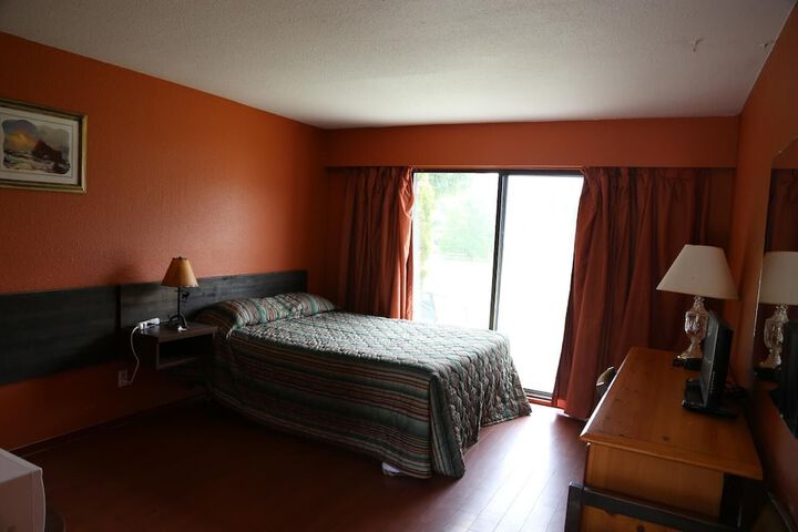Room 43 of 49