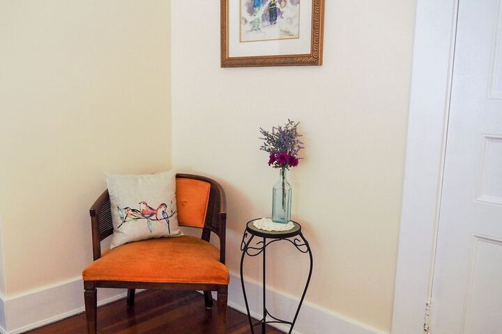 Room 10 of 34