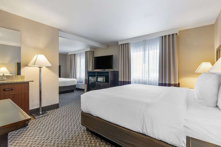 Room 21 of 27