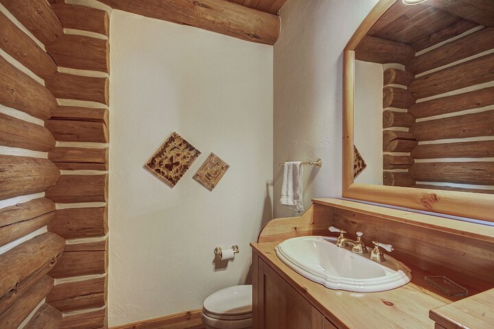 Room 14 of 38