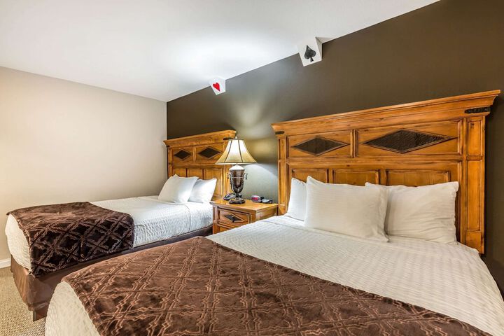 Room 33 of 45
