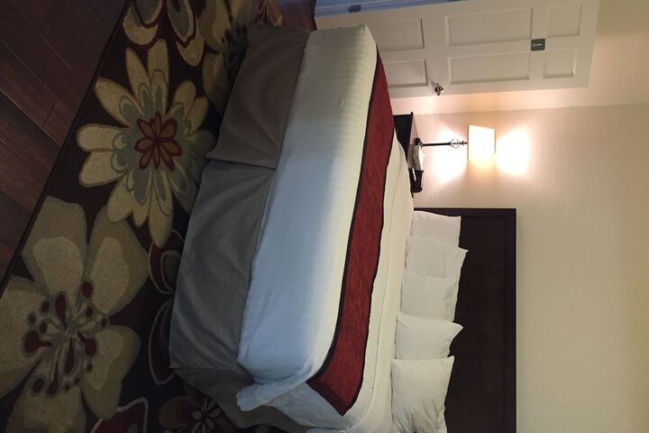 Naders Motel & Suites