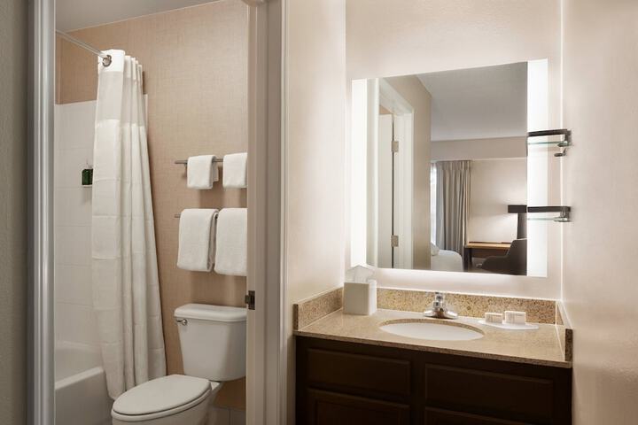 Room 14 of 21