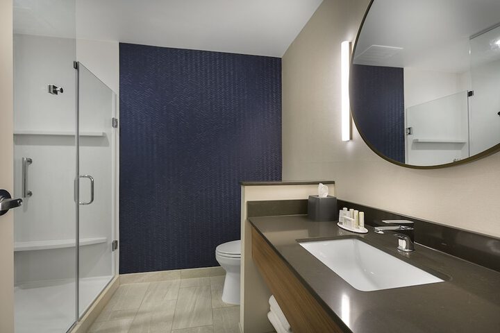 Room 16 of 31
