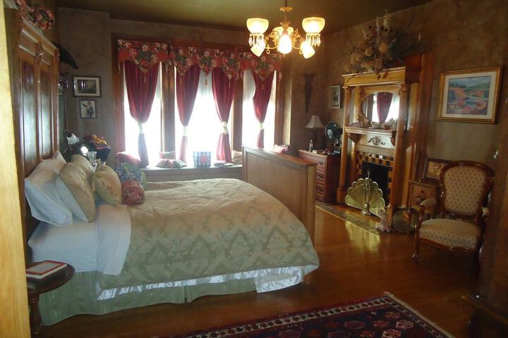 Room 44 of 87