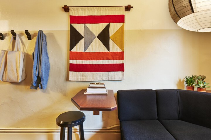 Room 11 of 72