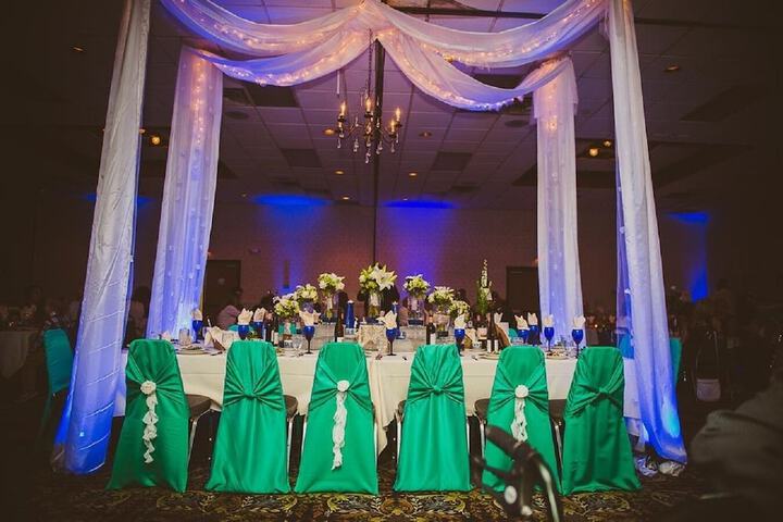 Ballroom/Hall 28 of 31
