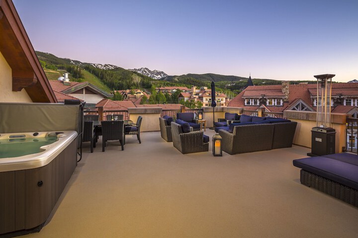 Madeline Hotel & Residences Auberge Collection