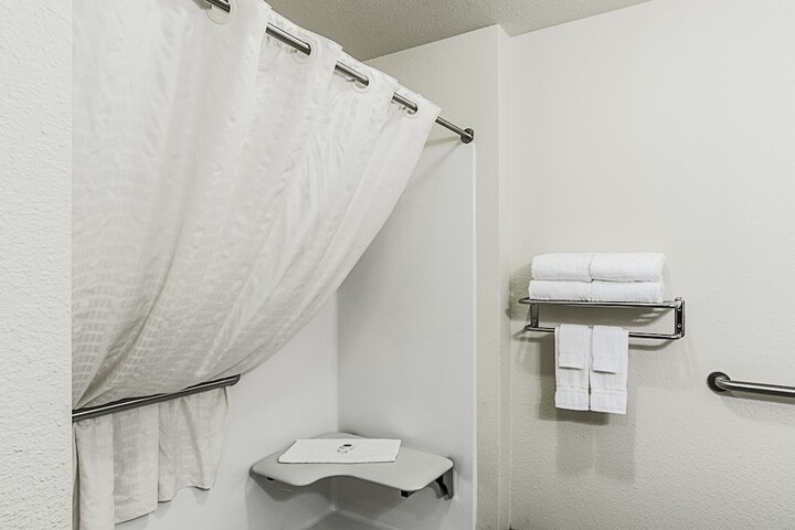 Room 18 of 38
