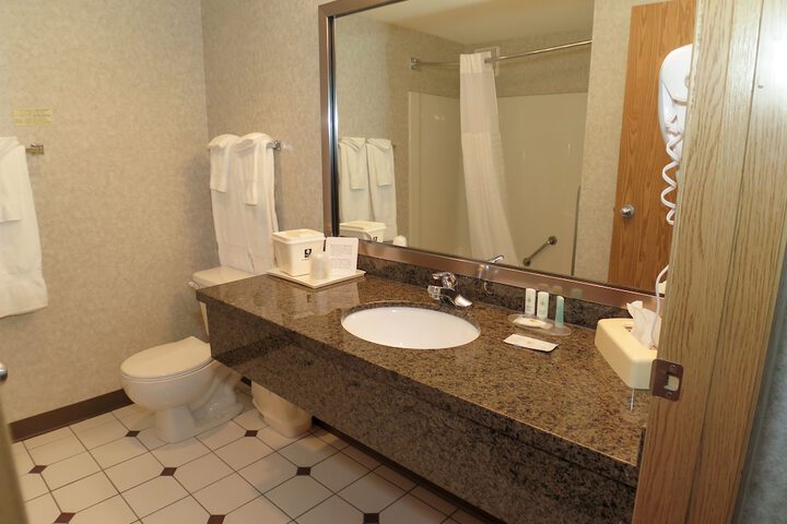 Comfort Inn & Suites Medicine Hat