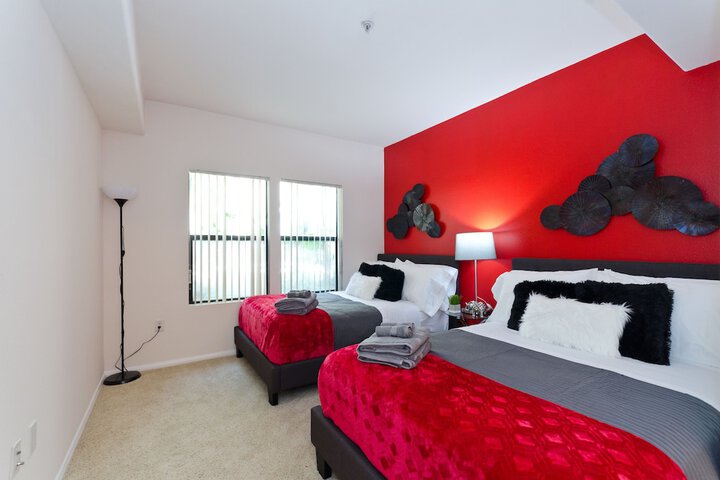 Room 40 of 65