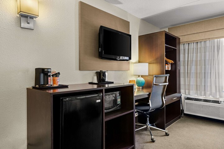 Room 20 of 33