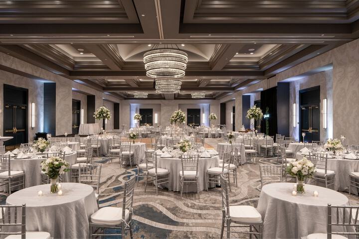Ballroom/Hall 80 of 86