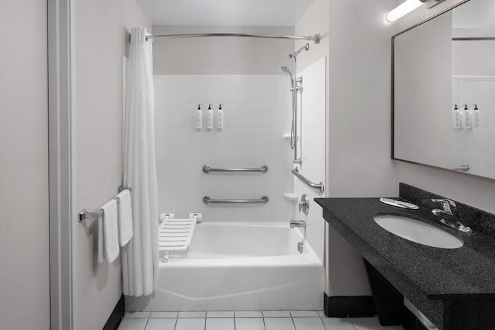 Room 8 of 29