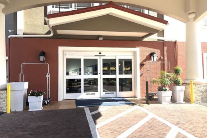 Hotel 6 of 55