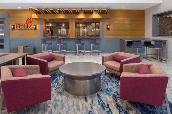 DoubleTree Suites by Hilton Hotel Mt. Laurel