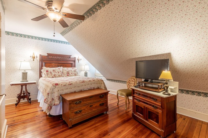 Room 14 of 38