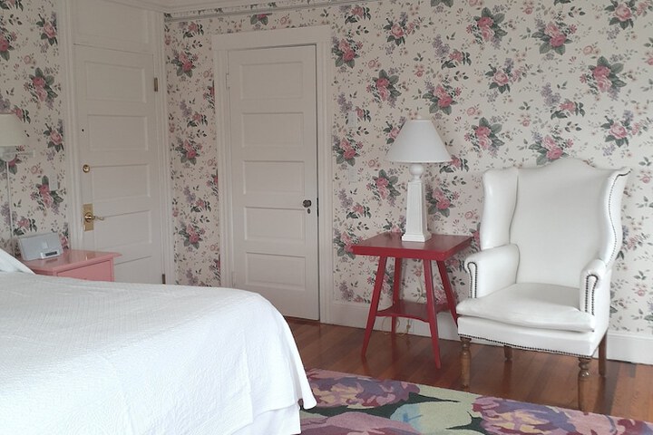 Room 46 of 81