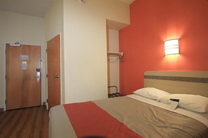 Room 30 of 31