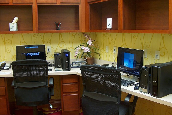 Business Center 33 of 33